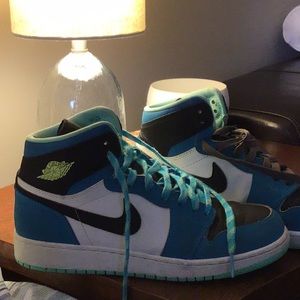 Air Jordan 1 Space Jam